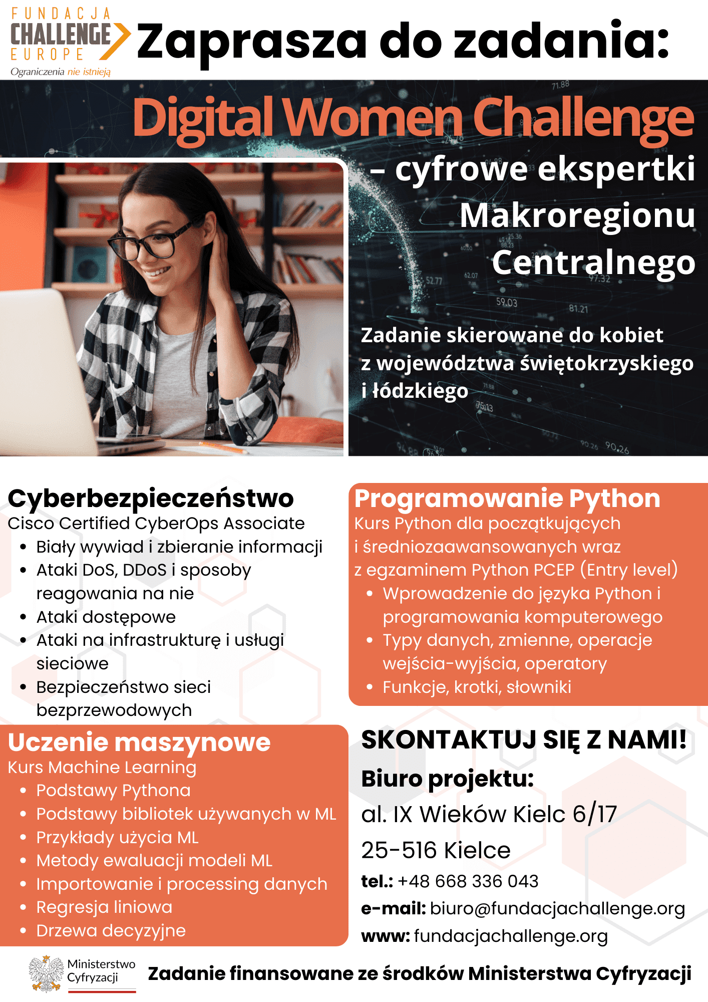 Plakat projektu Digital Women Challenge przedstawiający młodą kobietę w okularach patrzącą w monitor komputera.